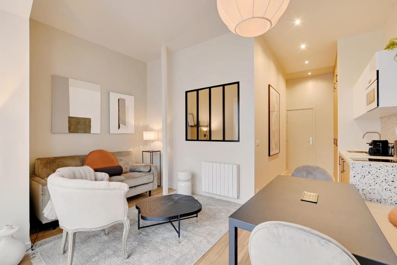 Charming 1-Bedr Parisian Apartment In Vibrant Rue D'Hauteville Εξωτερικό φωτογραφία